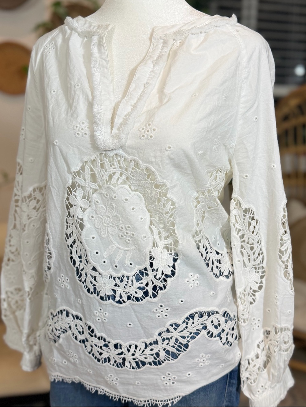 Sundance Petite XS White Cotton Eyelet Lace Blouse Boho Peasant Romantic Top - Picture 3 of 12
